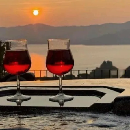 Villa Mit Whirlpool Und Phantastischer Aussicht